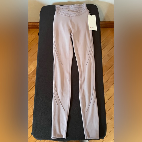 Lululemon get in line SHR TIGHTS - Picture 2 of 4